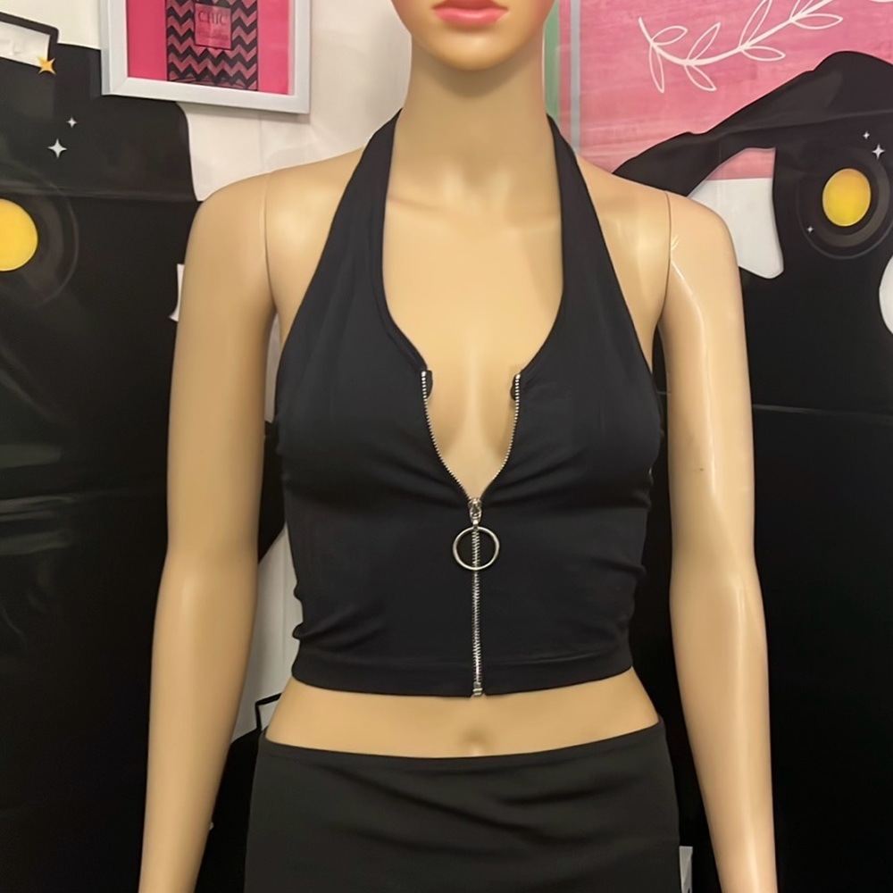 Bella Movement Black Halter Top - Picture 5 of 11